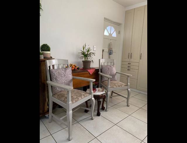 1 BEDROOM APARTMENT FOR SALE IN TABLE VIEW